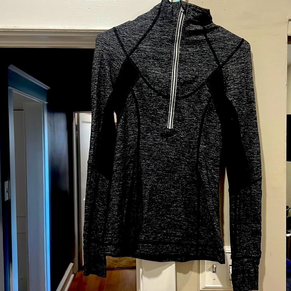 Womens Lululemon half zip